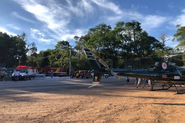 Helicóptero do Consamu e Samu atenderam tombamento na PR-488