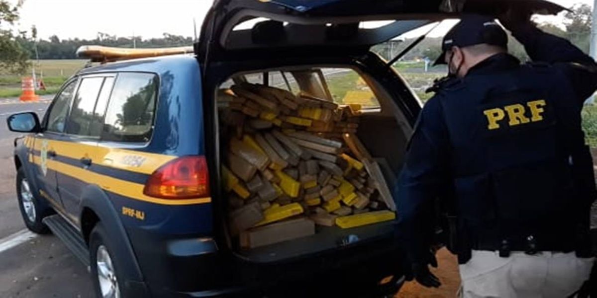 Operação Flagellum: PRF prende casal transportando mais de 300 Kg de maconha