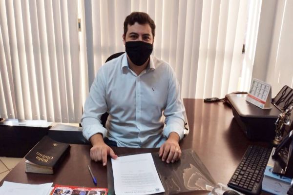 Misael Jr retorna as atividades na Câmara após vencer o coronavírus