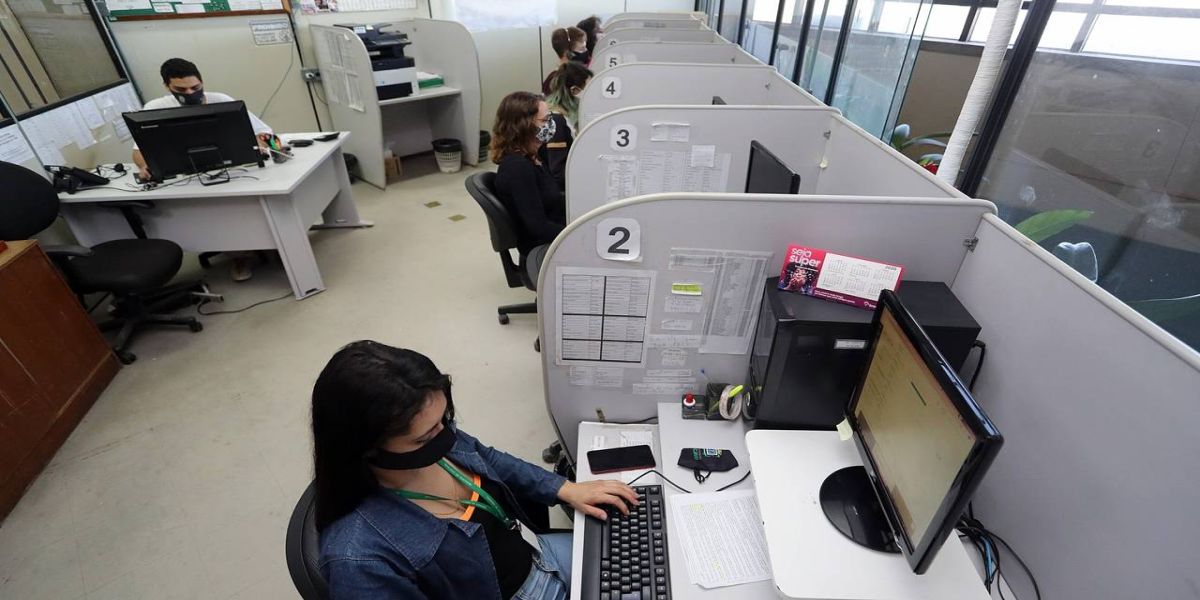 Ouvidoria atende cerca de 100 denúncias de estabelecimentos atendendo irregularmente