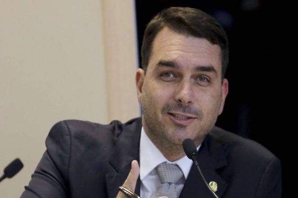 Wassef deixa defesa do senador Flávio Bolsonaro