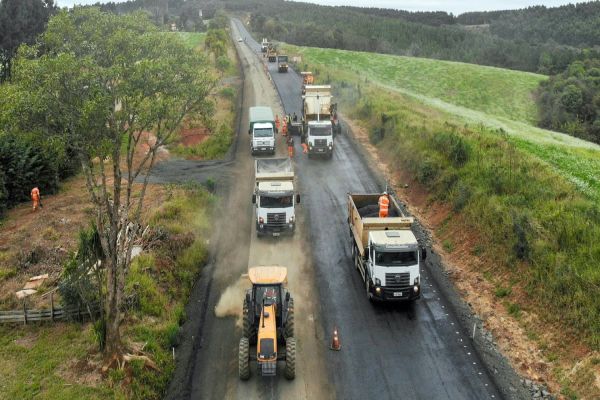 Pavimentação da PR-364 já muda vida de quem vive no Centro-Sul