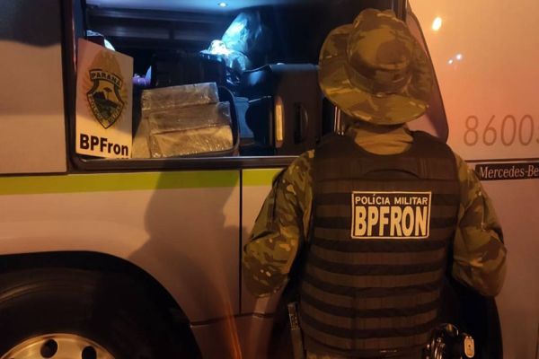 BPFron em ação de combate às drogas  apreende maconha em ônibus em Nova Londrina