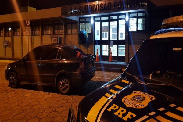 PRF de Guarapuava detém suspeitos que tentaram realizar assalto em Brusque/SC