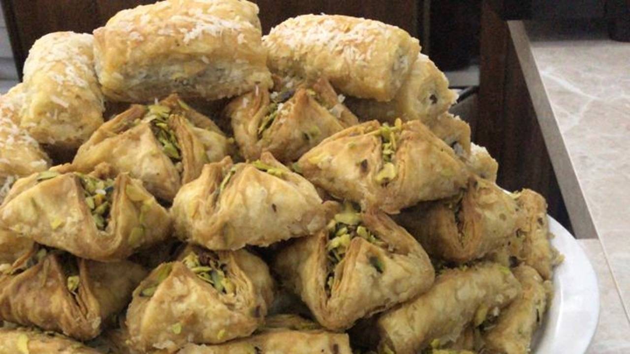 Doces produzidos com técnicas milenares aproximam cascavelenses da cultura árabe
