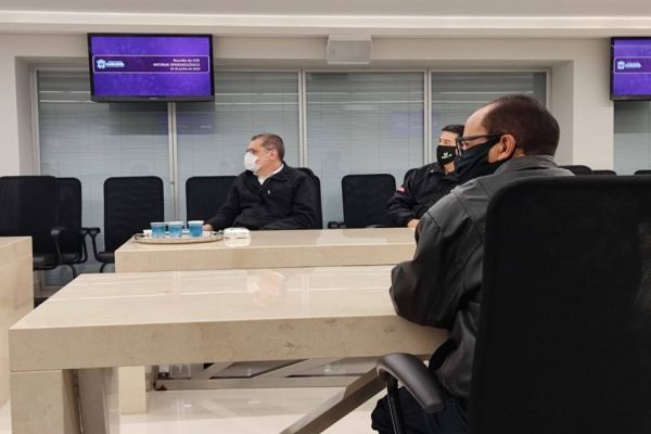 Presidente da AMIC participa de reunião sobre a pandemia do Novo Coronavírus