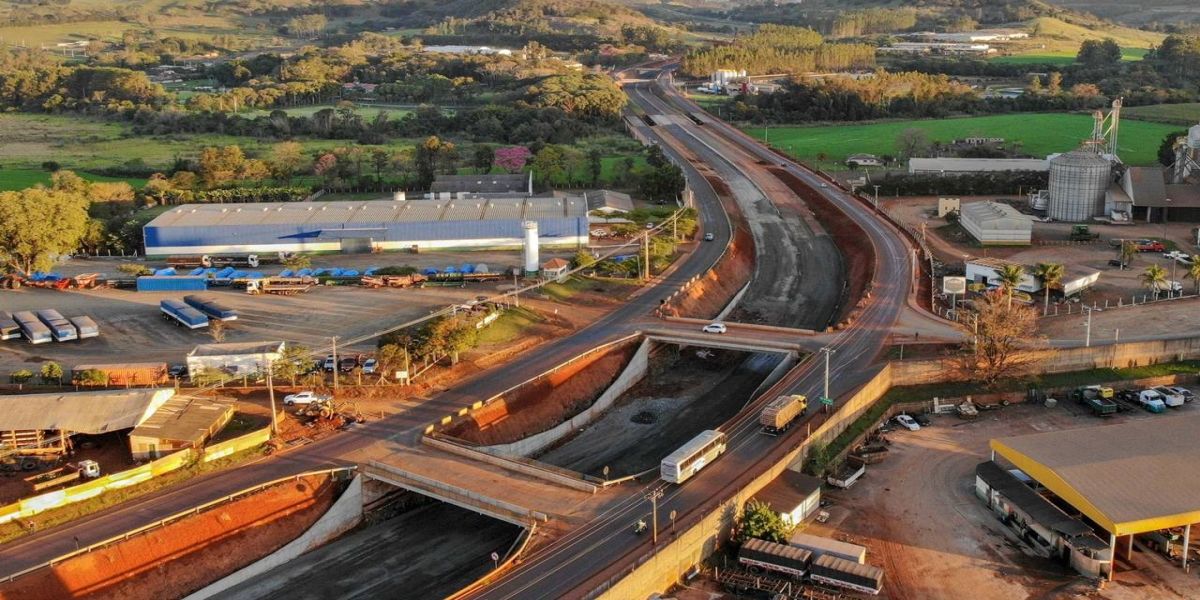 Aguardada há 30 anos, duplicação da PR-445 impulsiona o Norte do Estado