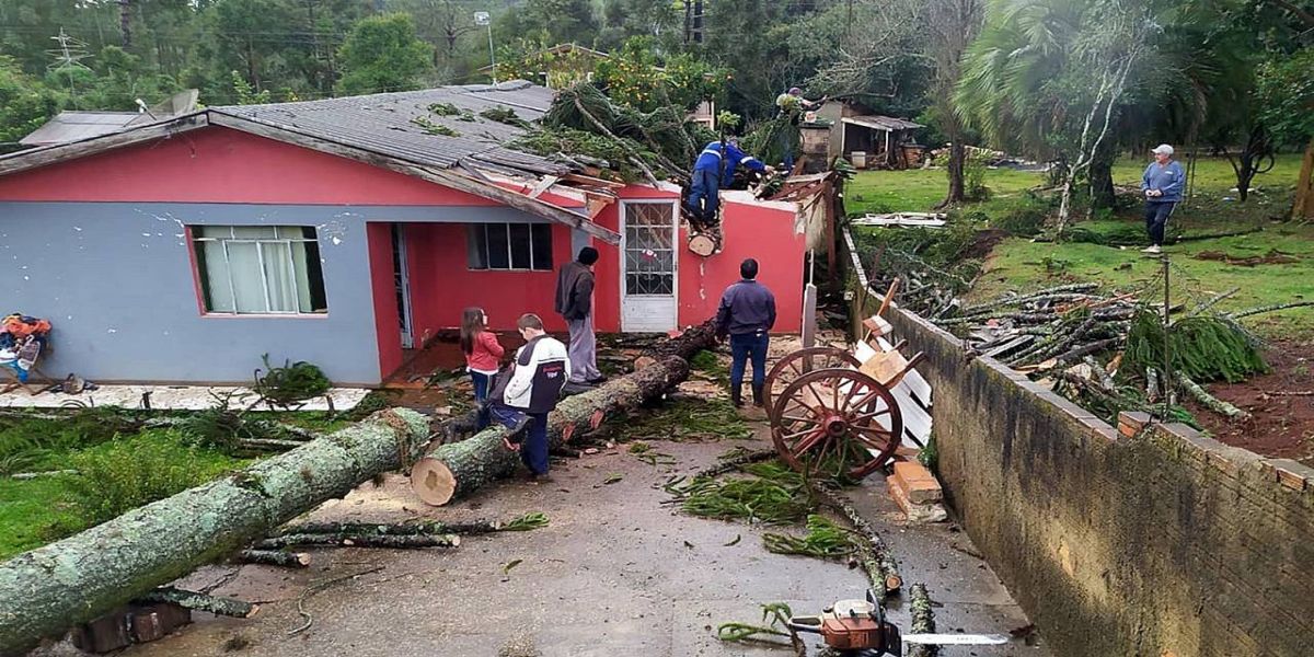 Sobe para 41 o número de municípios afetados por temporal no Paraná