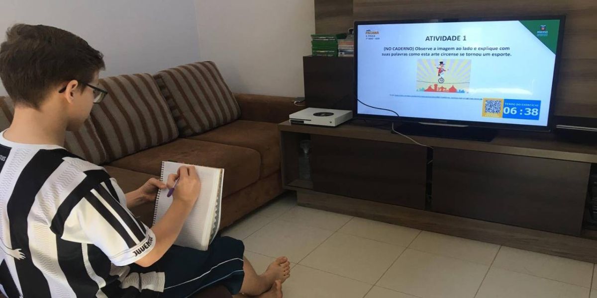 Ensino online do Paraná é o mais abrangente e chega a 99% dos alunos