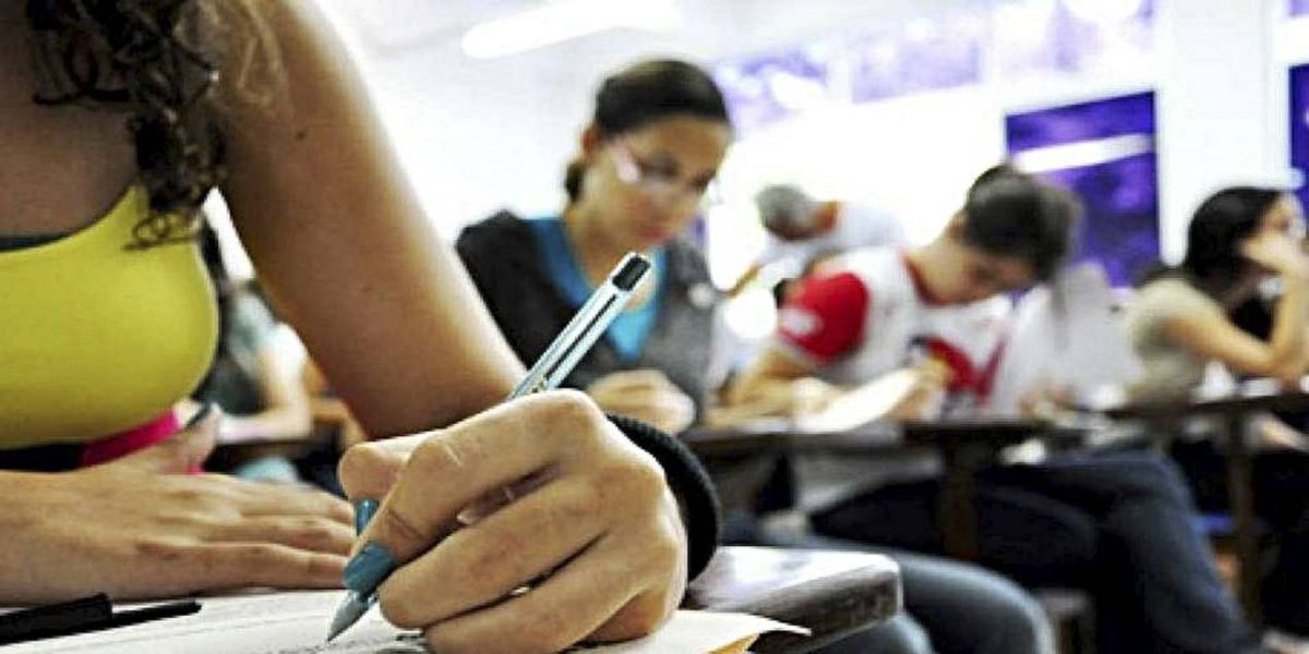 Senadores da Comissão de Educação criticam processo de adiamento do Enem