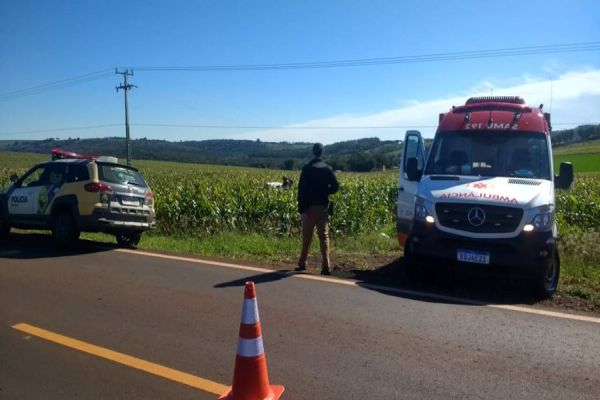 Carro capota na PR-238, região de Mundo Novo e helicóptero do Consamu é mobilizado