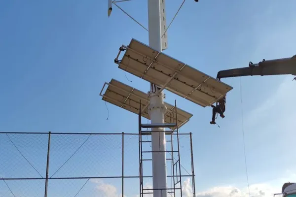 Foto relacionada a notícia: Fundetec gradua empresa Japan Solar, pioneira na utilização do grafeno