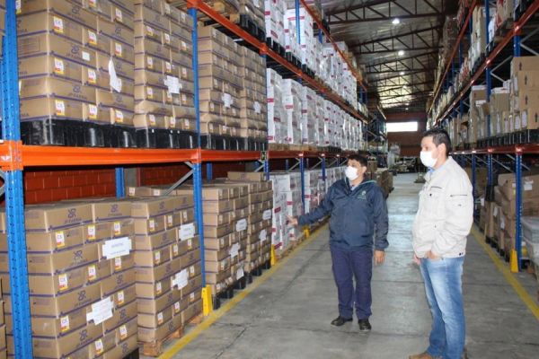 Central garante distribuição de medicamentos aos serviços públicos de saúde