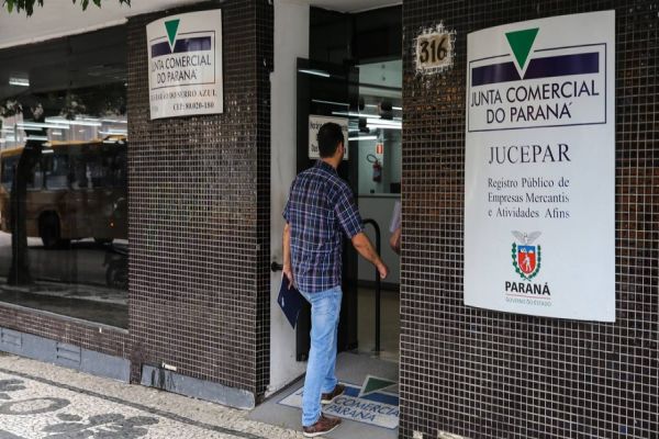 Permanência do escritório da Junta Comercial do Paraná em Cascavel é comemorada por entidades
