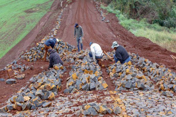 Governo prevê R$ 100 milhões para obras de reestruturação de estradas