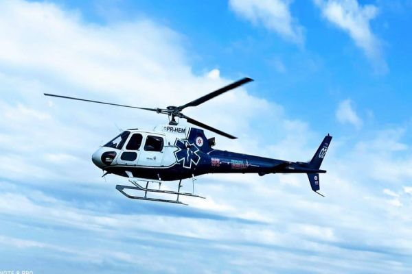 Helicóptero do CONSAMU transferi home de 59 anos de Braganey para Cascavel