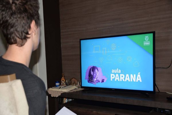 Atividades remotas do Aula Paraná retornam nesta quarta