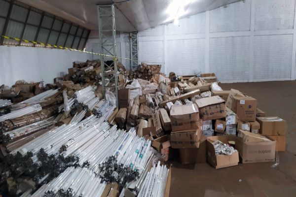 Município recolhe cerca de 100 mil lâmpadas inservíveis para destinação correta