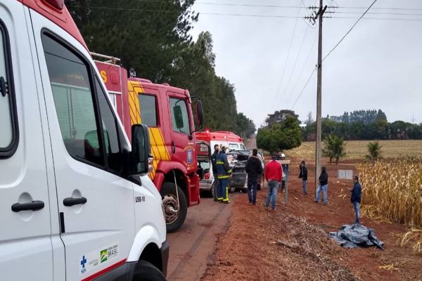 Homem morre e outras duas ficaram feridas após colisão entre dois veículos em Guaíra-PR