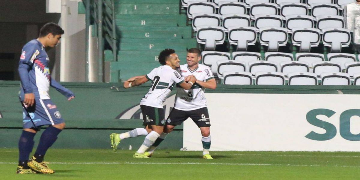 Clássico entre Athletico e Coritiba decide título paranaense em 2020