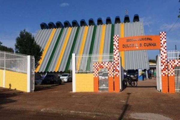 Escolas organizam ações para alunos matarem a saudade