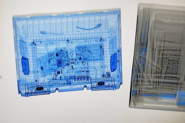 Familiar envia televisão recheada de ilícitos para preso de Cascavel