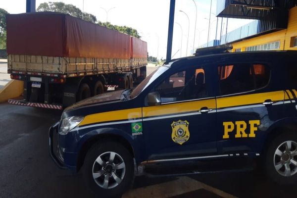 Após fiscalização da PRF, carreta leva multa de mais de 41 mil reais