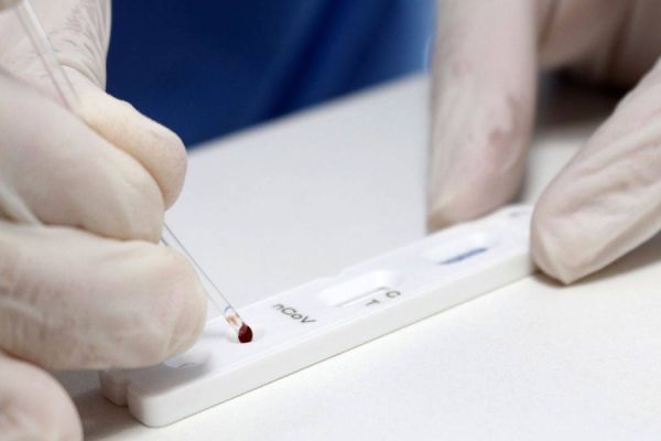 Índia registra regista 853 mortes em 24 horas pela covid-19