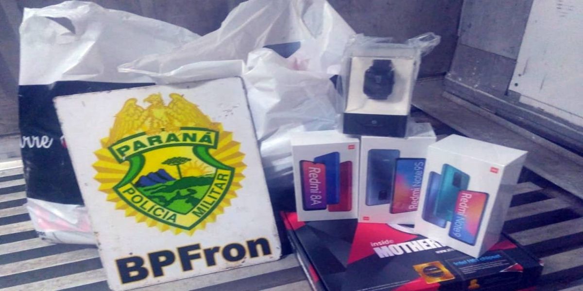 BPFRON apreende eletrônicos em ônibus na cidade de Matelândia-PR durante Operação Hórus