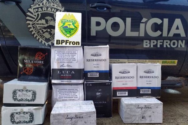 BPFRON apreende vinhos de origem estrangeira na cidade de Barracão - PR