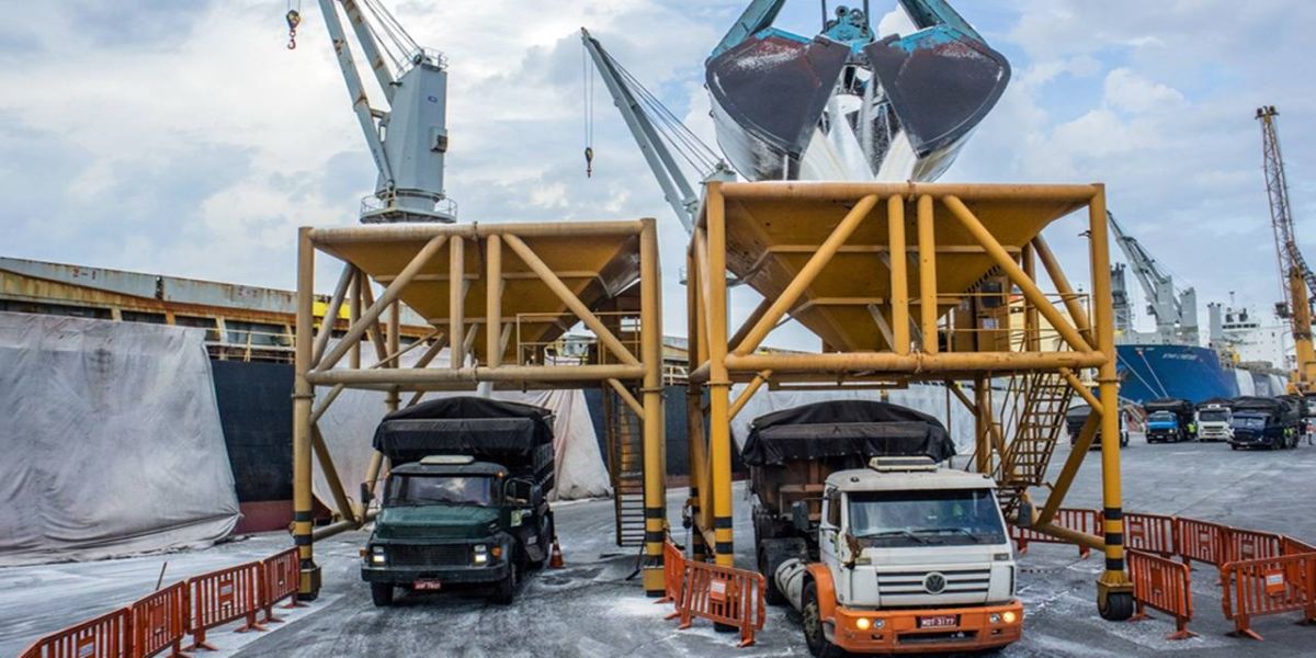 Balança comercial: exportações do Paraná somam US$ 13,2 bilhões em 2025