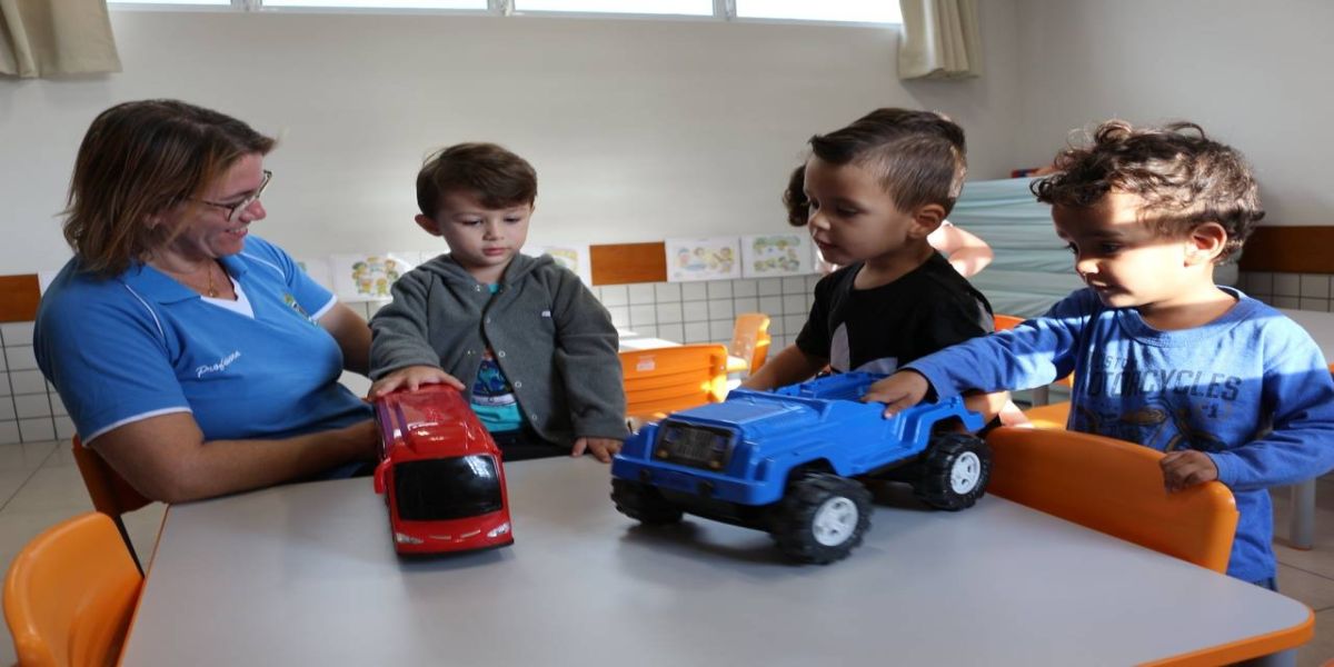 Dia dos Profissionais da Educação: Semed externa a gratidão a cada servidor da Rede Municipal