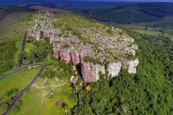 Foto relacionada a notícia: Setor do turismo no Paraná debate retorno das atividades