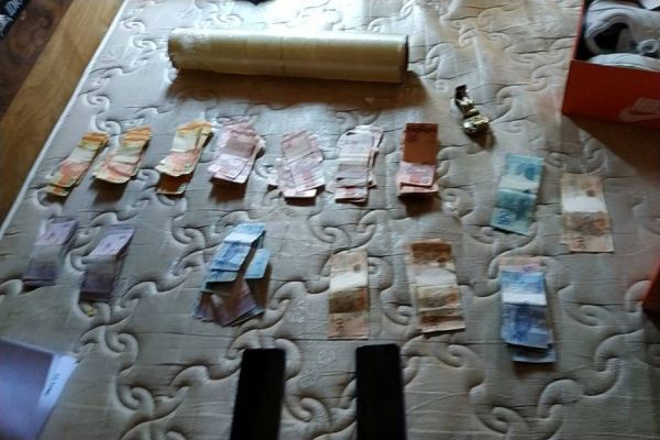 Dois adolescentes são apreendidos por receptação de celulares furtados no Bairro Cancelli