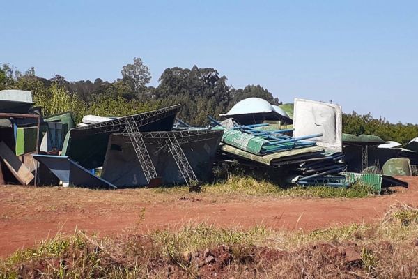 Moradores de Cascavel questionam destinação dos antigos pontos de ônibus