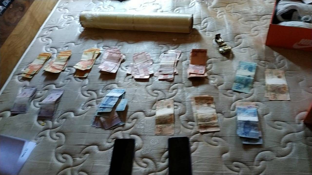 Dois adolescentes são apreendidos por receptação de celulares furtados no Bairro Cancelli