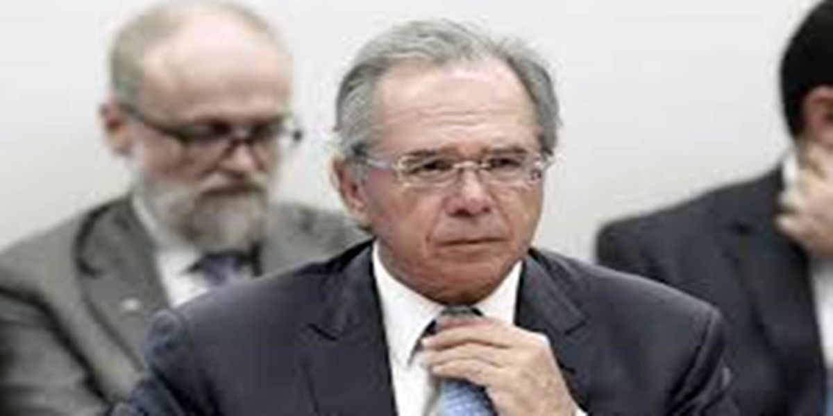 Novo piso do IR deve ser debatido na reforma tributária, afirma Paulo Guedes