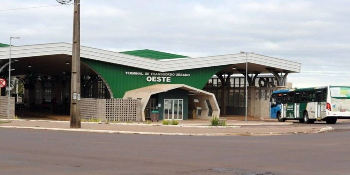 Transporte coletivo volta a operar até as 23h