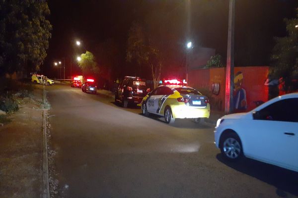 Imagem referente a notícia: Homem morre após confronto com Policial Militar de folga no Bairro Interlagos