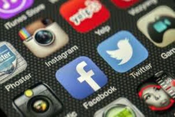 Elogios e Reclamações: advogado orienta cautela nas postagens