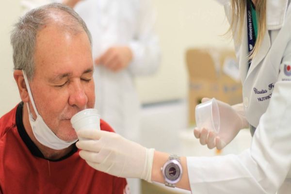 Ambulatório: pacientes recuperados da Covid-19 realizam teste sensorial no Huop