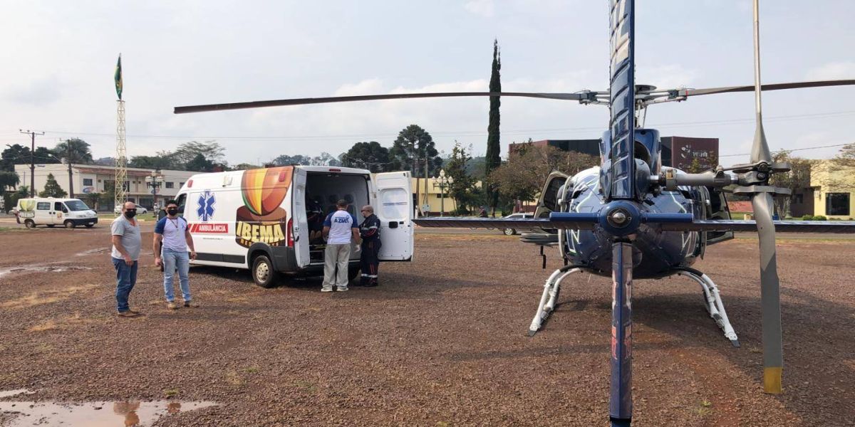Helicóptero do Paraná Urgência realiza transferência de mulher à Cascavel