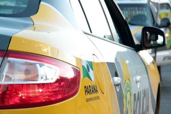 Em Telêmaco Borba-PR, PM prende três homens e apreende mais de 800 gramas de drogas e dinheiro