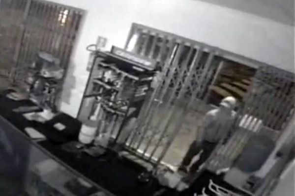 Empresa é alvo de assaltantes no Bairro Parque São Paulo