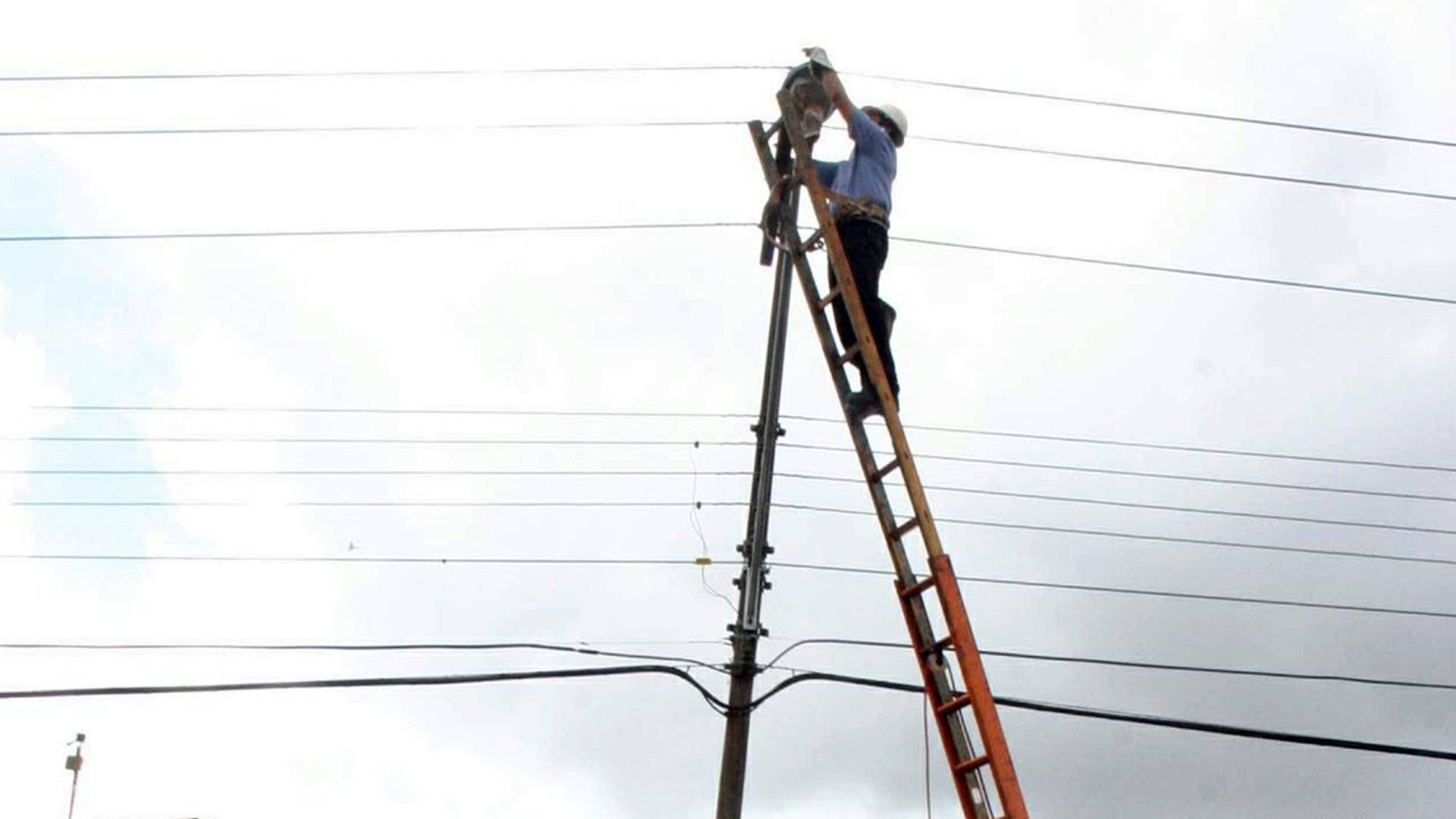 Sesop retoma troca de lâmpadas em vias públicas