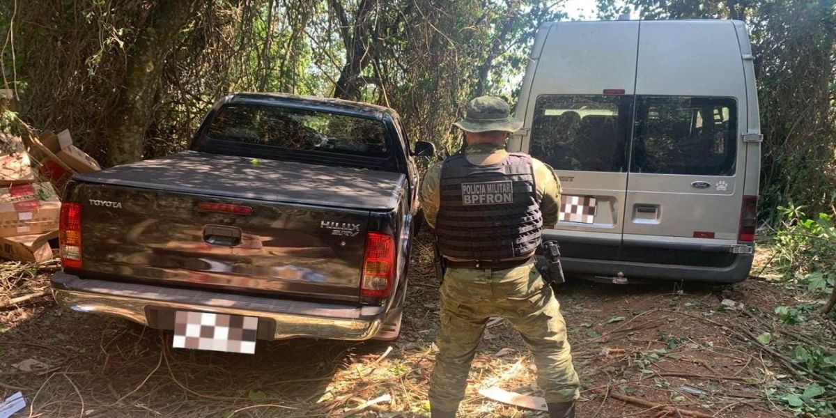 BPFron apreende dois veículos carregados com cigarros contrabandeados em Terra Roxa