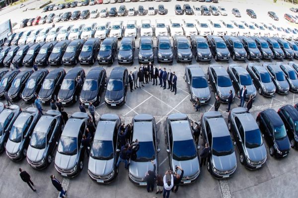 Governo do Paraná entrega 110 novas viaturas para a Polícia Civil