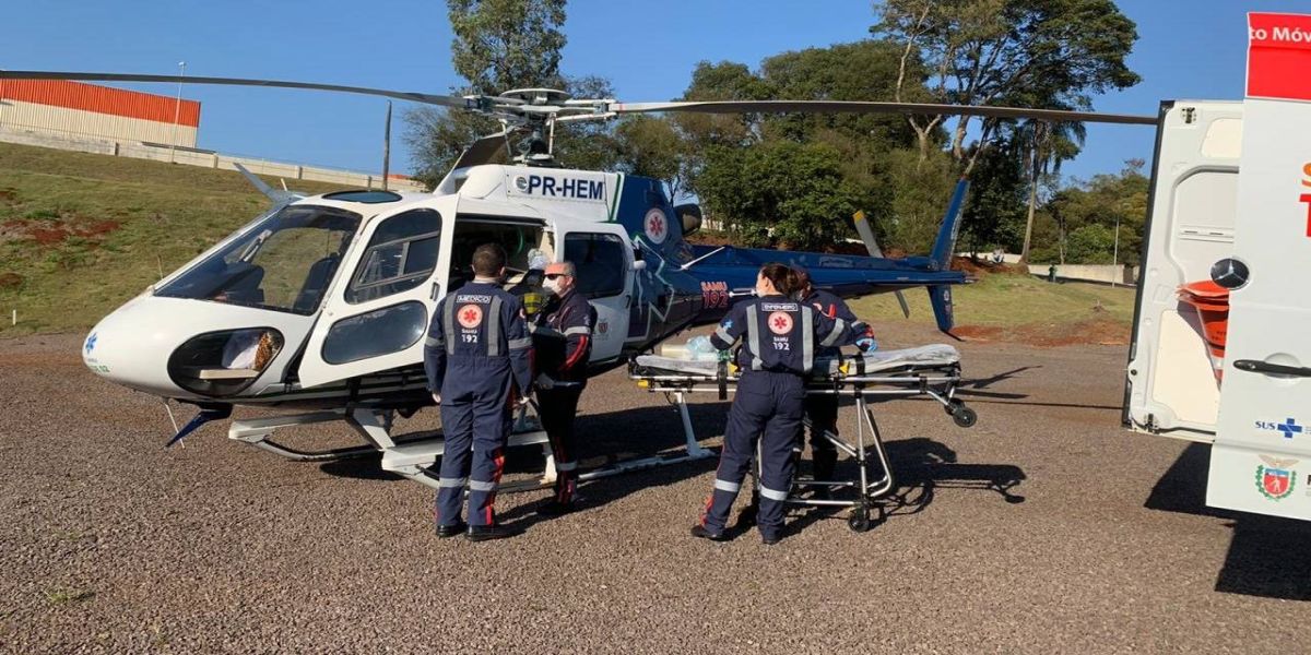 Helicóptero do Consamu realiza transferência de  mulher de 28 anos de Toledo à Cascavel