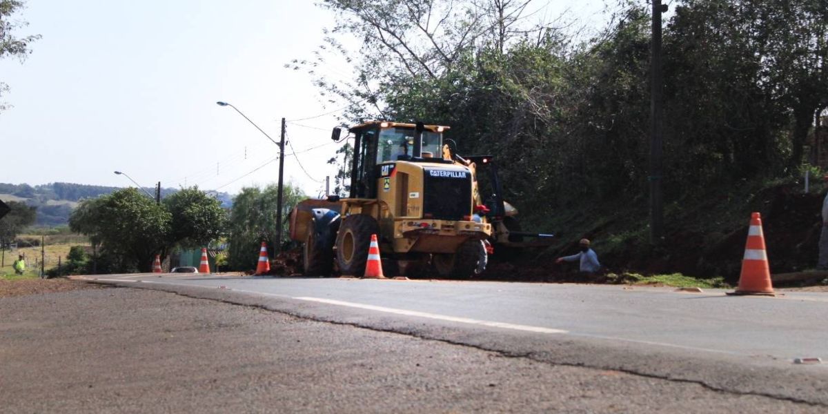 Rio do Salto: Pista da PR-180 é alargada