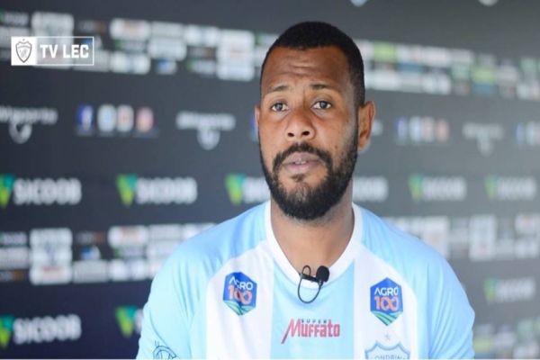 Adenilson ex-FC Cascavel é apresentado no Londrina e elogia Marcelo Caranhato